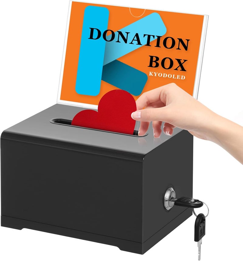 KYODOLED صندوق اقتراحات أسود مع فتحة وقفل للتصويت، صندوق تبرعات مع حامل لافتة، وعاء نصائح، 6.2" × 4.6" × 4.0" - Image 1